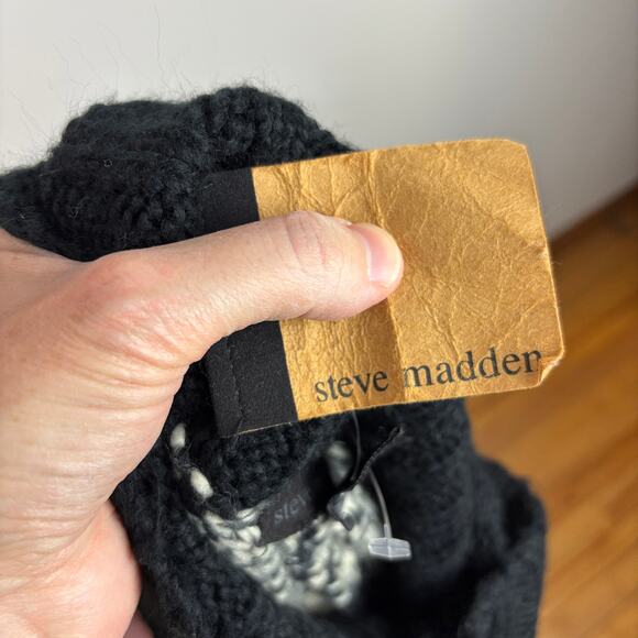 Steve Madden NEW Turtle Neck Poncho Shawl Sweater Black White Tribal Fringe OS - Picture 8 of 8